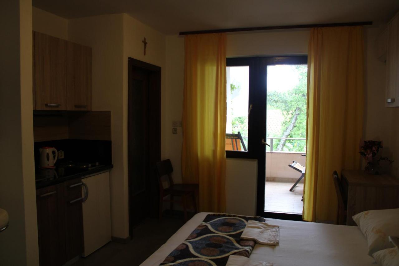 Studio Apartman Stefanija Selce Exterior photo