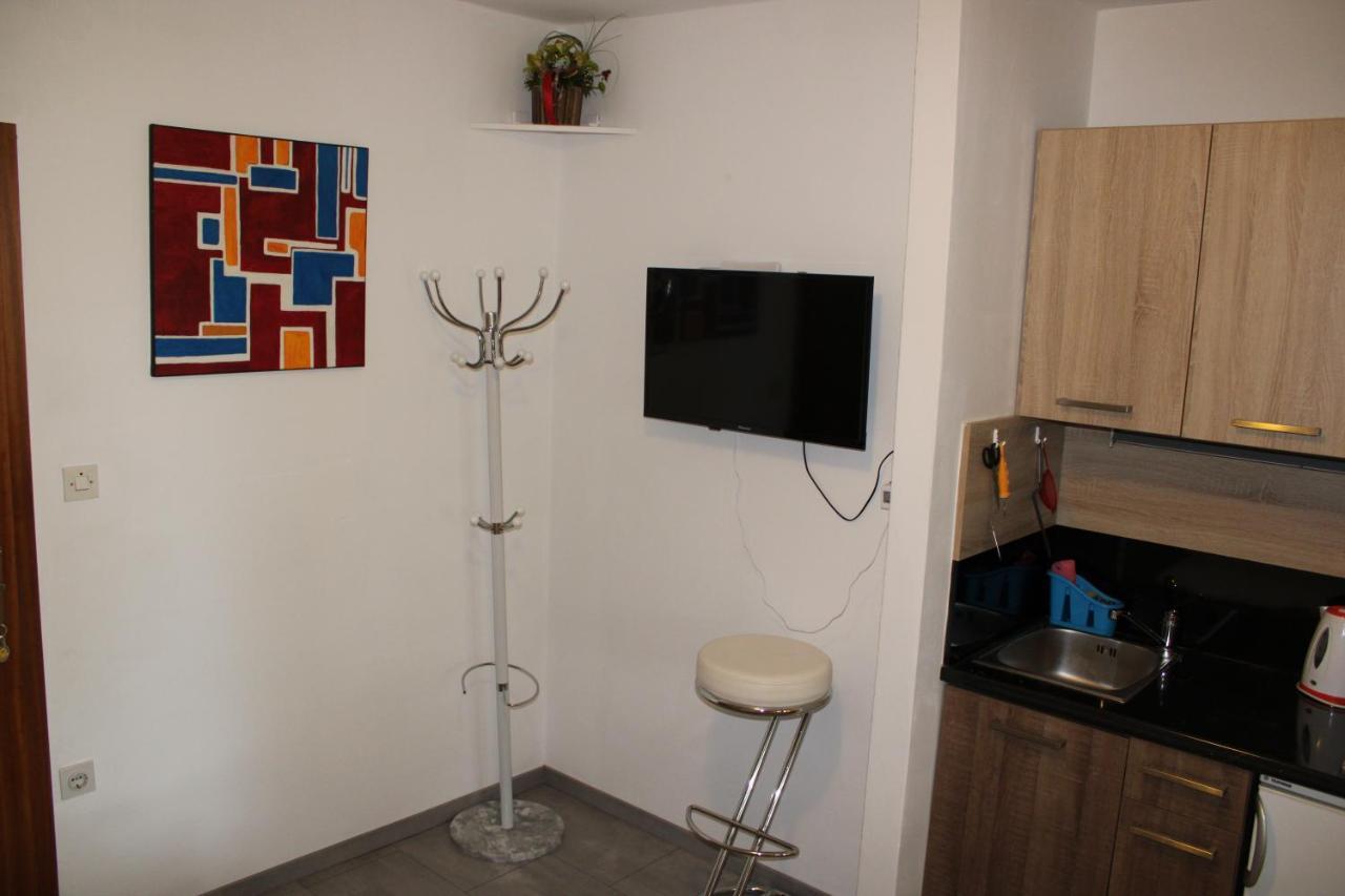 Studio Apartman Stefanija Selce Exterior photo