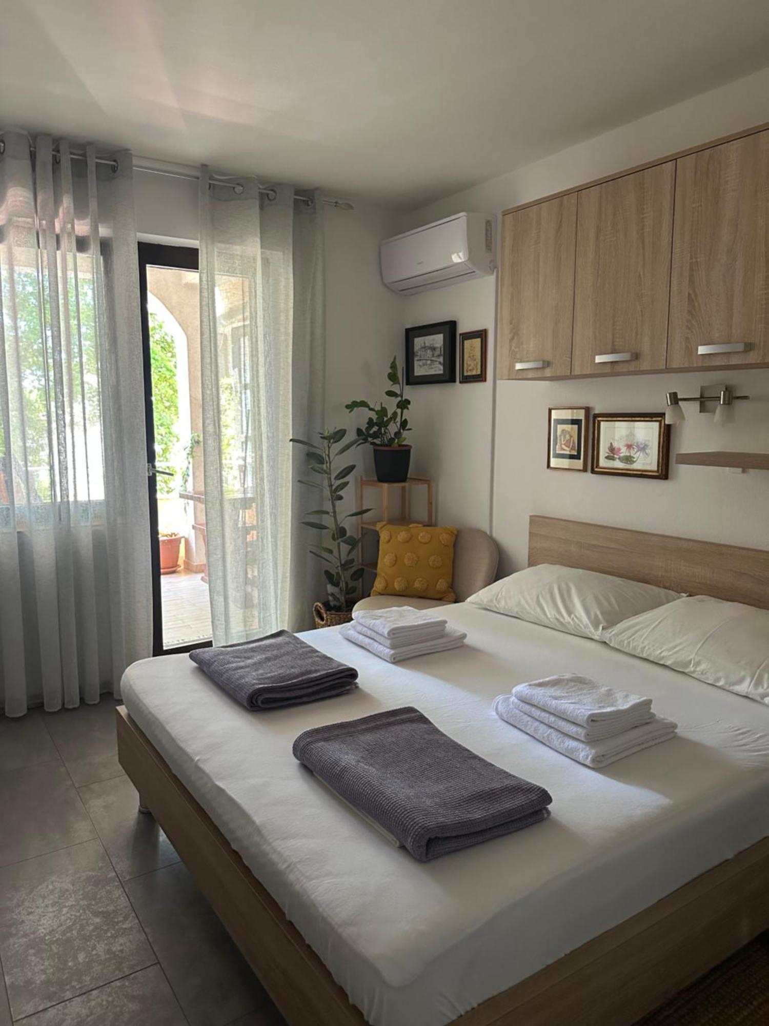 Studio Apartman Stefanija Selce Exterior photo